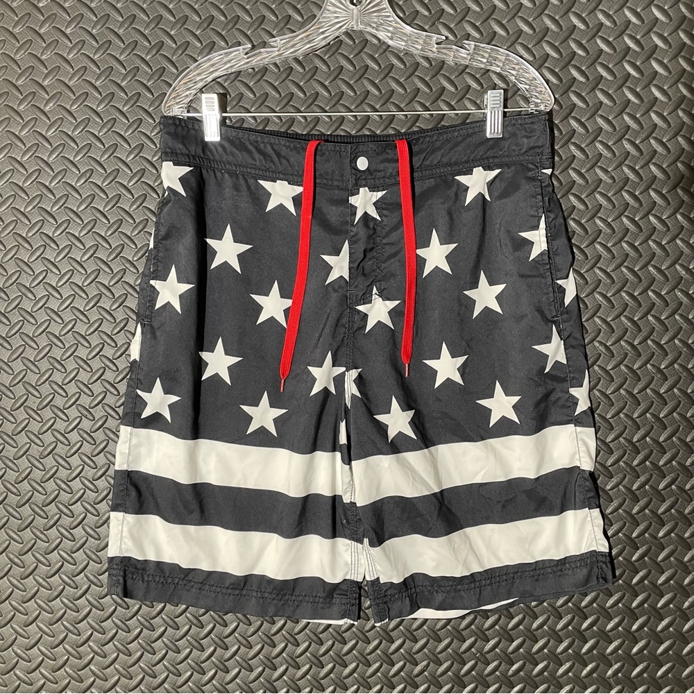 BioWorld American Flag Mens Swim Trunks Size Large Grey/White Flag‎ Summer
